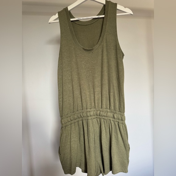 Aritzia Wilfred Jumper/Romper in Military Green XS - Picture 2 of 5